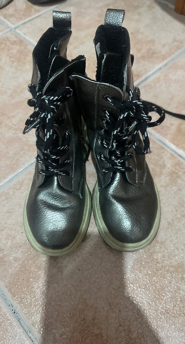 Kız Çocuk Gri Deri Yılan Desenli Bot - Görsel 3