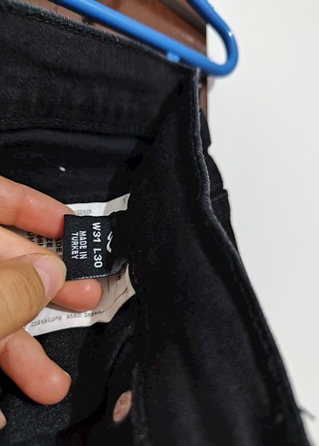 31 Beden Siyah Kemerli Kadın Denim Pantolon