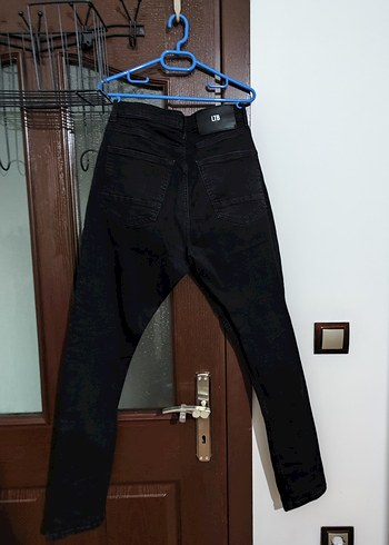 31 Beden siyah Renk Siyah Kemerli Kadın Denim Pantolon