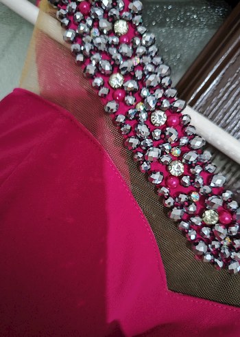 Bordo V Yaka Drapeli Uzun Abiye Elbise - Görsel 3