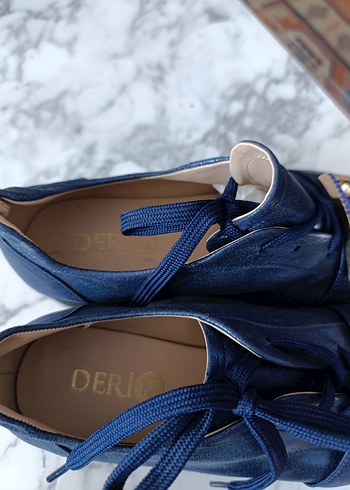 Derimod Mavi Parlak Tokalı Kadın Sneakers