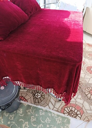 Beden Kadife masa örtüsü ve 2 yastık