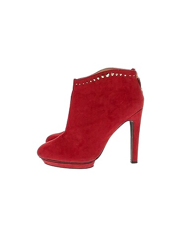 Zara Bot %70 İndirimli.