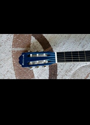  Beden Gitar sayılı kullanıldı çantasıyla birlikte 