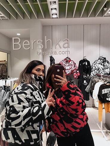 Bershka mont