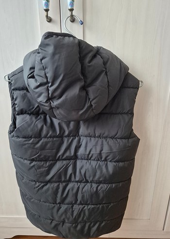 Erkek Çocuk siyah Kapüşonlu Fermuarlı Yelek - Görsel 3