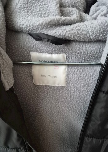 Erkek Çocuk siyah Kapüşonlu Fermuarlı Yelek - Görsel 2