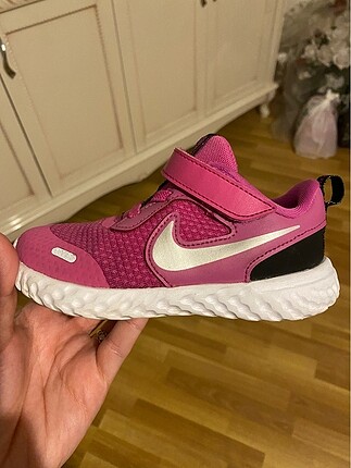 Nike revolution 26 - zigana.net