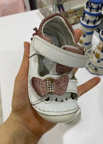 18 Beden beyaz Renk Kız Bebek Beyaz Fiyonklu İlk Adım Ayakkabısı