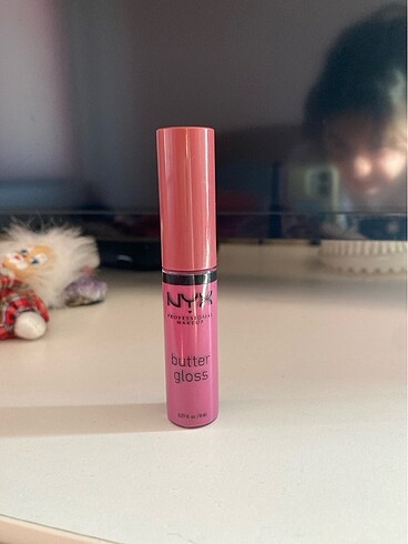 Nyx butter gloss lipgloss angel food cake