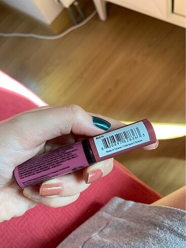 Beden pembe Renk Nyx butter gloss lipgloss angel food cake
