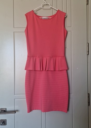 Pembe Pilili Midi Kalem Elbise