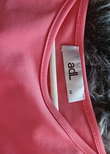 m Beden pembe Renk Pembe Pilili Midi Kalem Elbise