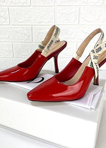 39 Beden Christian Dior sandalet