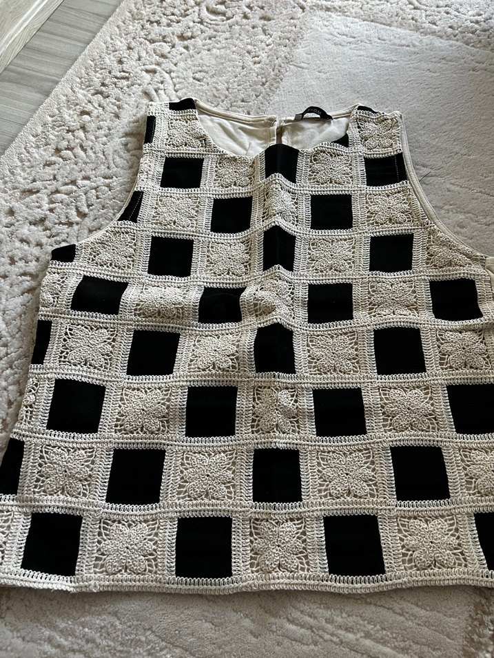 Gri Beyaz Kareli Örgü bluz - Görsel 4