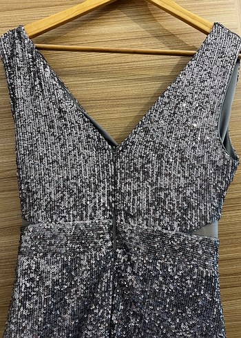 V Yaka Drapeli Gri Uzun Abiye Elbise - Görsel 2