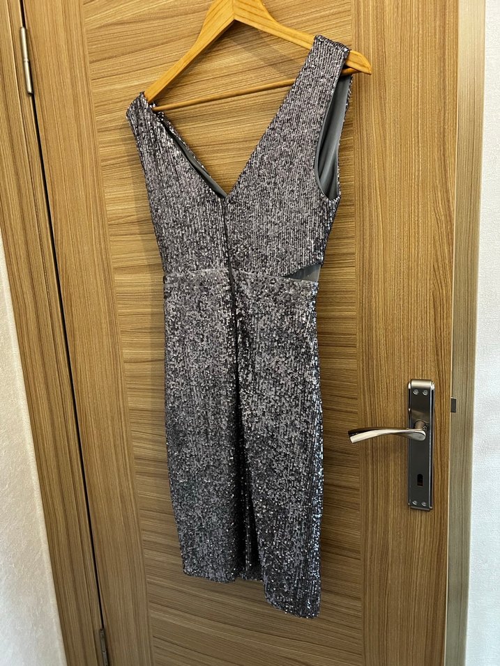 V Yaka Drapeli Gri Uzun Abiye Elbise - Görsel 3