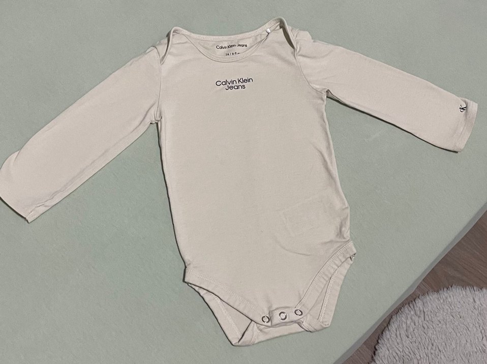 Calvin Klein Beyaz Uzun Kollu Bebek Body - Görsel 5