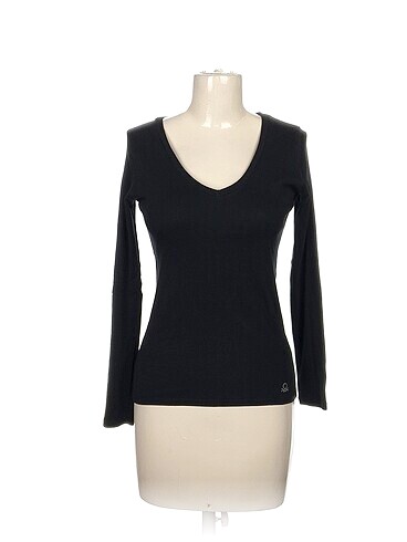 Benetton Bluz %70 İndirimli.