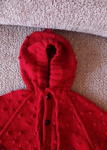 Kız Çocuk Kırmızı Kapüşonlu Örgü Hırka ve Patik - Görsel 5