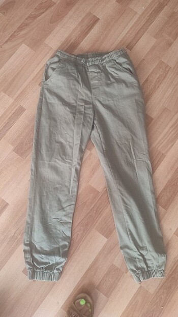 Okul pantalonu beli lastikli