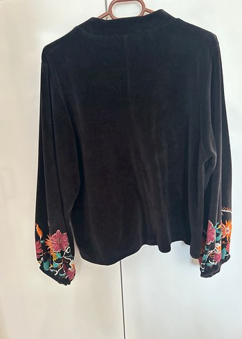 Nakışlı Siyah Yüksek Yakalı Midi bluz - Görsel 3