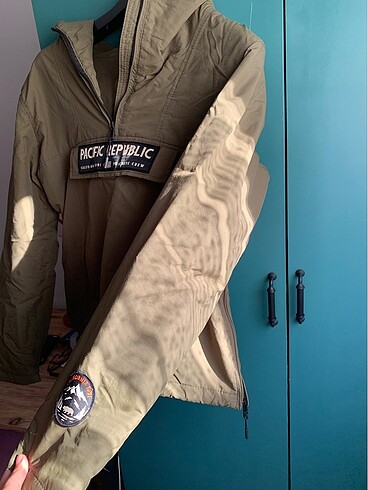 s Beden Pull and bear kanguru mont