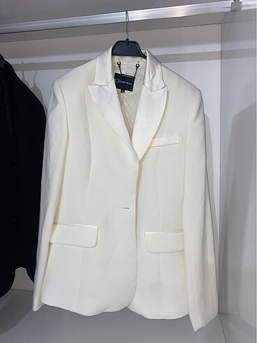 Beyaz Oversize Blazer