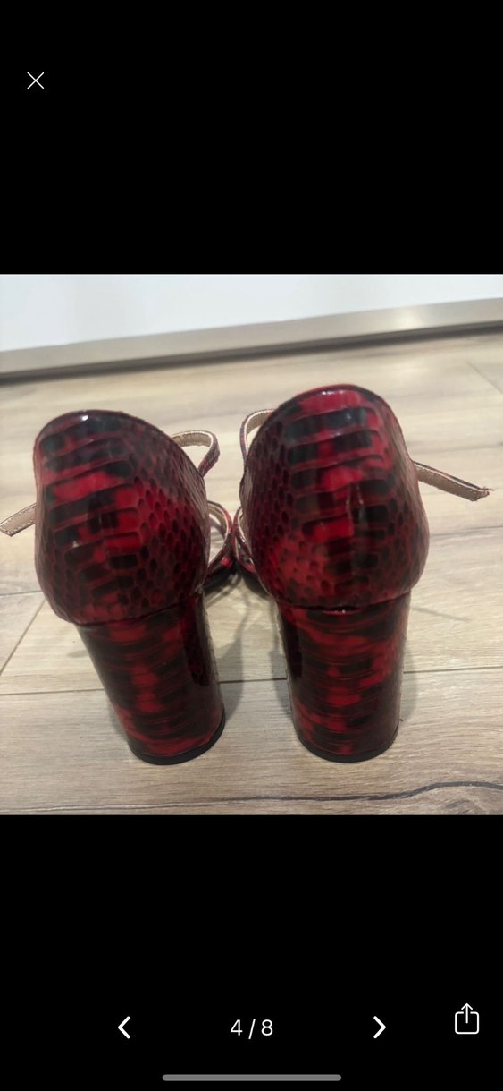 Kırmızı Yılan Derisi Desenli Tokalı Topuklu Kadın Ayakkabı - Görsel 4