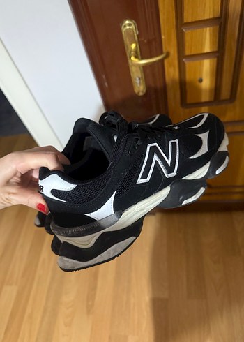 Siyah New Balance Spor Ayakkabı orjinal değil - Görsel 2