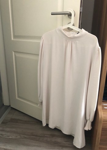 Beyaz Drapeli Yüksek Yakalı tunik - Görsel 5