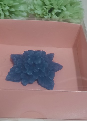 Koyu Mavi Çiçek Şeklinde Sabun - Görsel 2