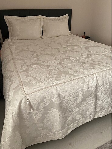 Karaca Home Yatak örtüsü