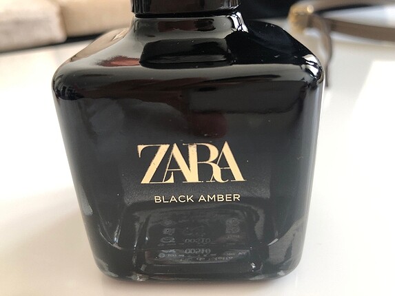 ZARA BLACK AMBER