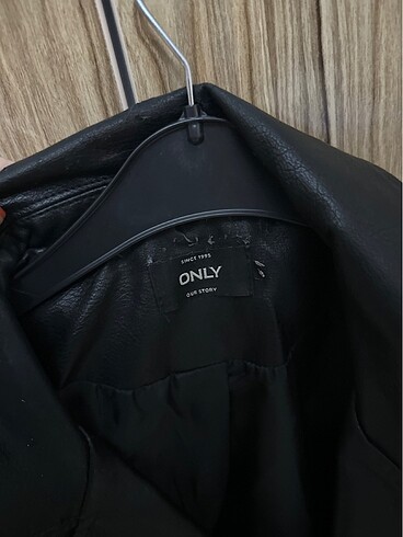 m Beden siyah Renk DERİ DEKET BOYNER ONLY MARKA