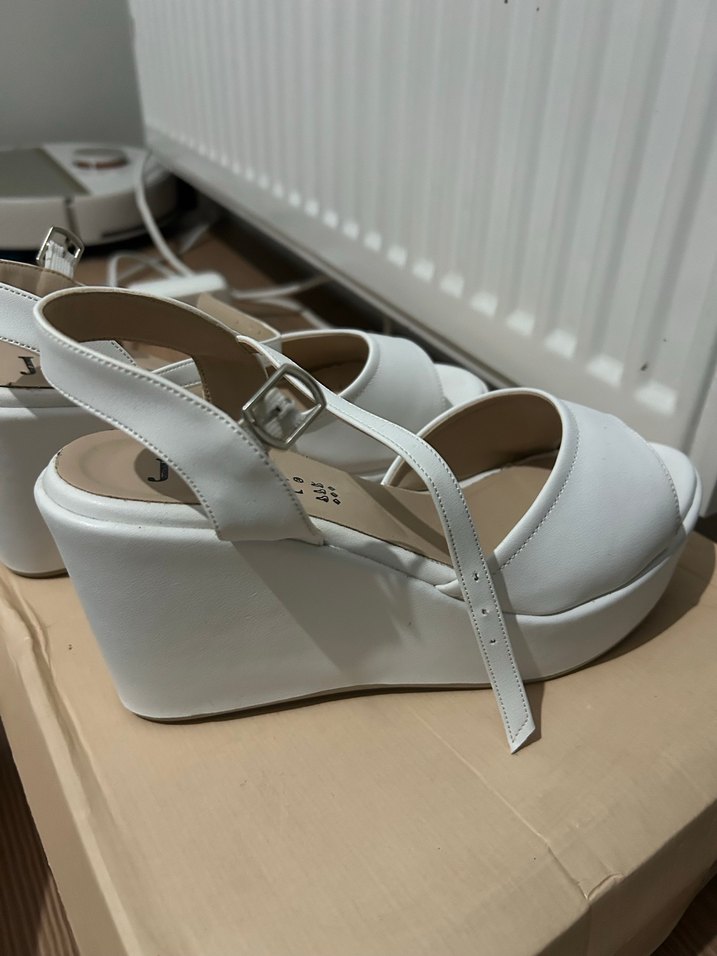 Beyaz Dolgu Topuklu gelin ayakkabısı - Görsel 2