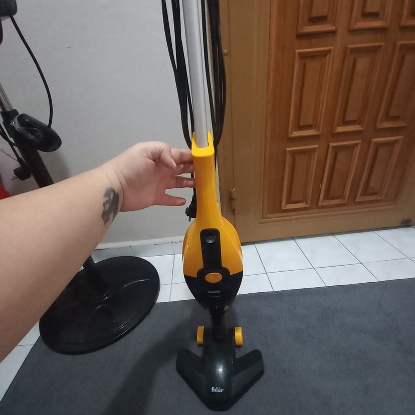 Sarı Dikey Elektrikli Süpürge - Görsel 5