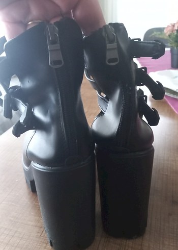 Kadın Siyah Deri Gotik Topuklu Bot - Görsel 6