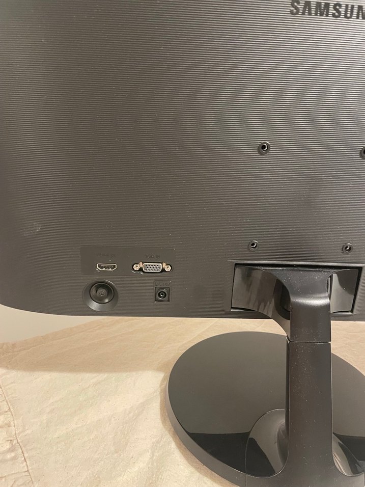 Siyah samsung monitör - Görsel 4