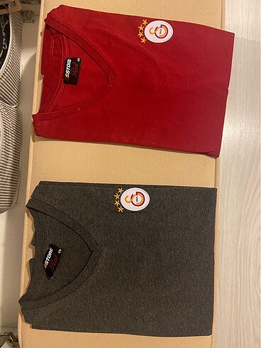Galatasaray Tshirt gri ve kırmızı