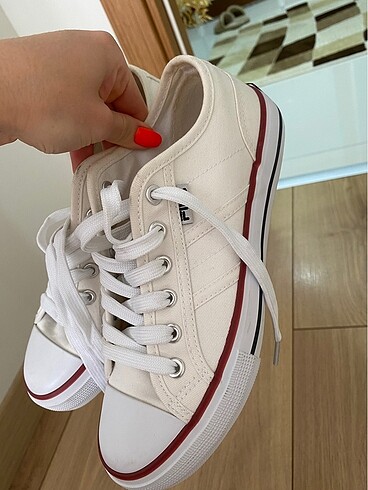 37 Beden Fıla converse