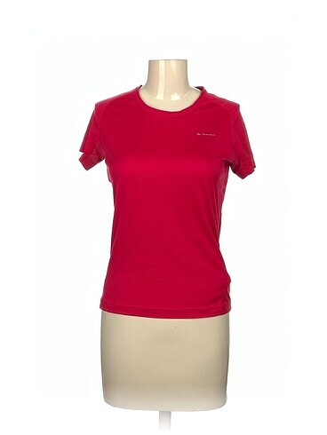 Decathlon T-shirt %70 İndirimli.