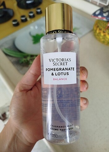 Orjinal Victoria secret vücut spreyi