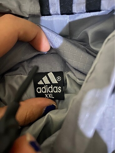 xl Beden orijinal adidas yağmurluk