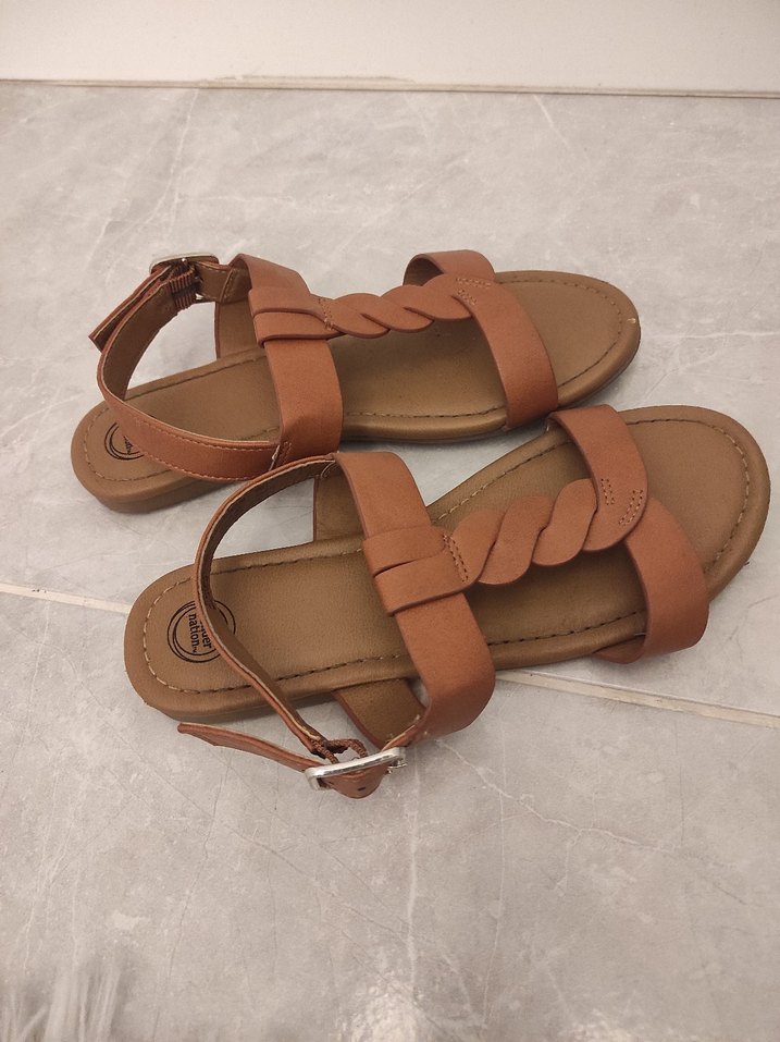 Bej Deri Dolgu Topuklu Kadın Sandalet - Görsel 2