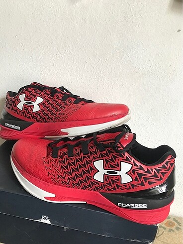 44 numara under armour