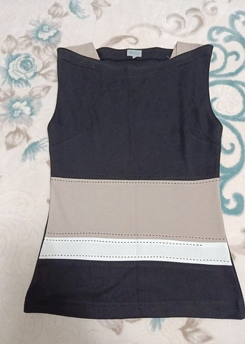 Gri Kemer Detaylı Kadın Kolsuz Bluz - Görsel 2