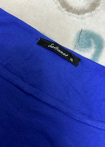 Mavi Parlak Tek Renkli Kadın Bluzu - Görsel 3