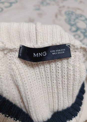 Boğazlı Beyaz Triko Kadın Kazak - Görsel 4