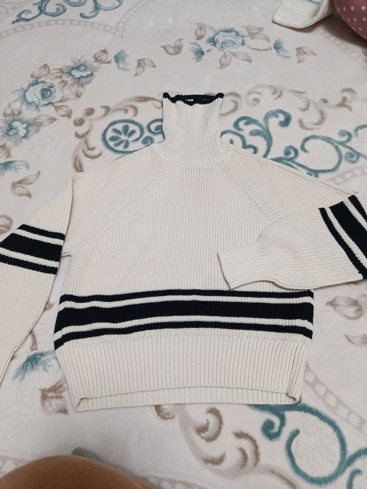 Boğazlı Beyaz Triko Kadın Kazak - Görsel 2